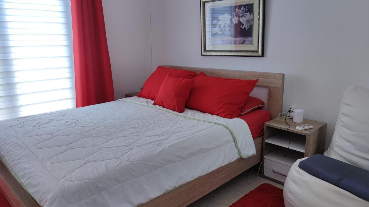Guest'S House "Lindi&Roni" Apartment Ulcinj Ngoại thất bức ảnh