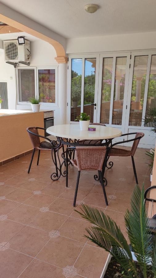 Guest'S House "Lindi&Roni" Apartment Ulcinj Ngoại thất bức ảnh