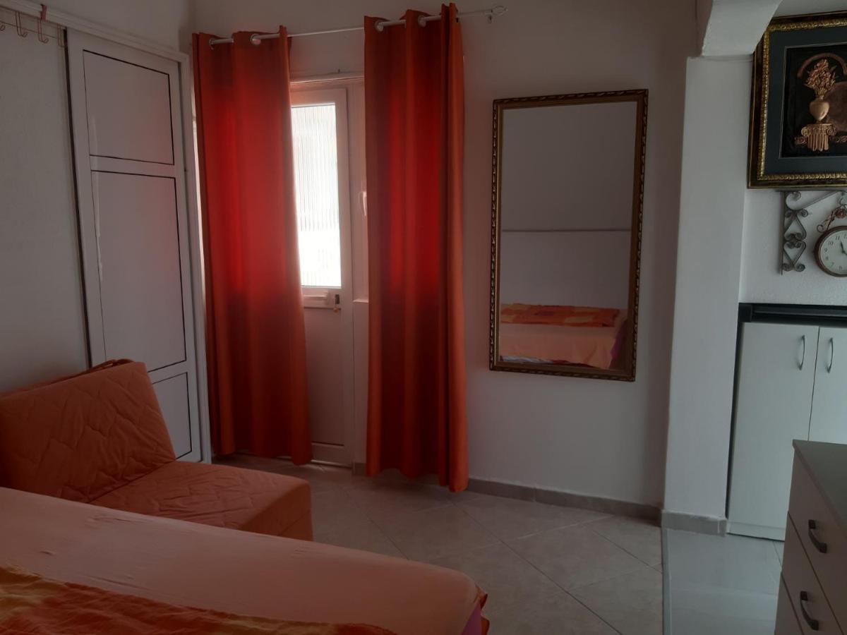 Guest'S House "Lindi&Roni" Apartment Ulcinj Ngoại thất bức ảnh